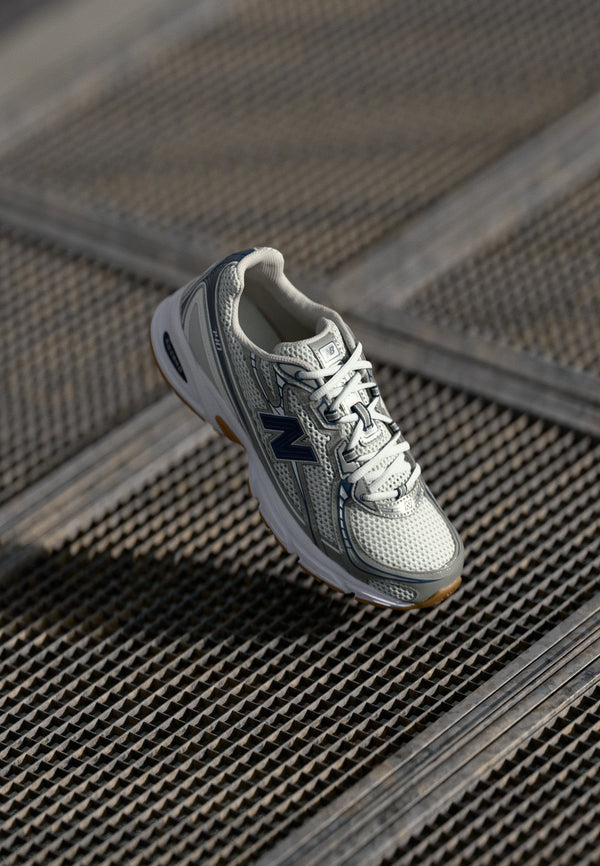 U740 UNISEX - Baskets basses - grey matter